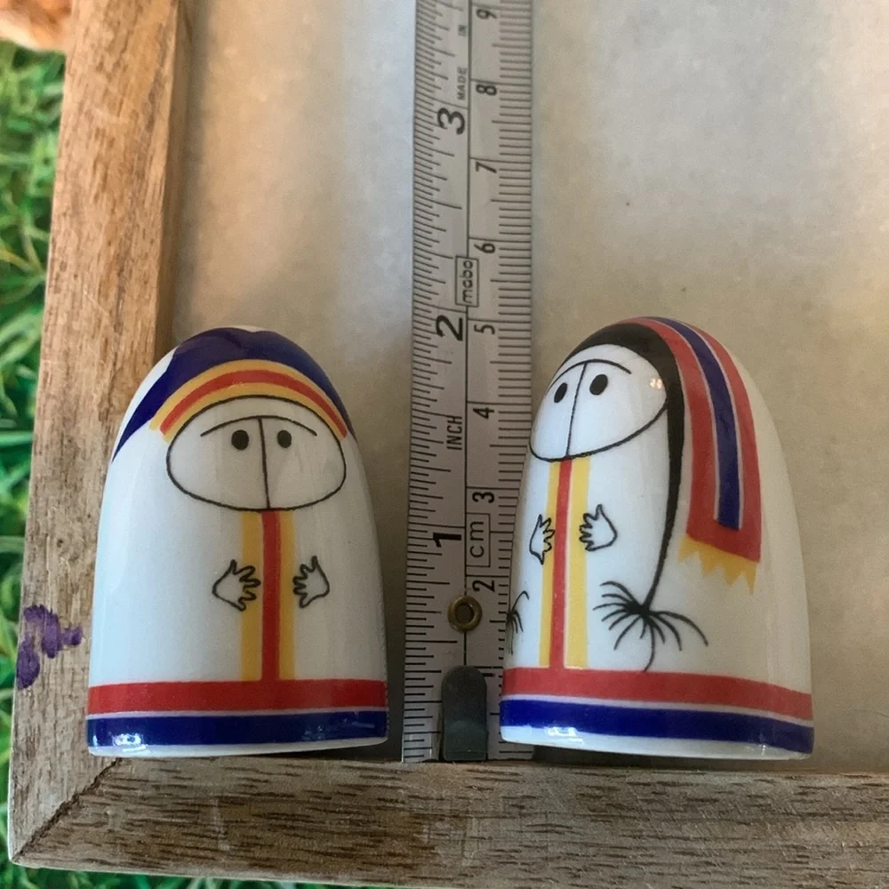 Vintage Nordic Arabia Sapmi salt and pepper shaker set, EUC
